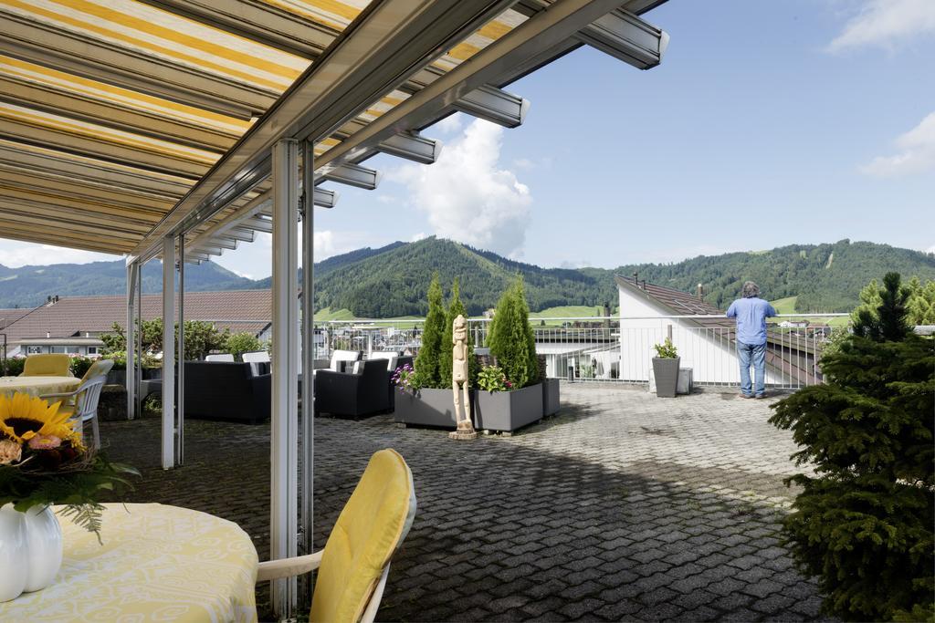 Kunsthotel Linde Garni Einsiedeln Zewnętrze zdjęcie